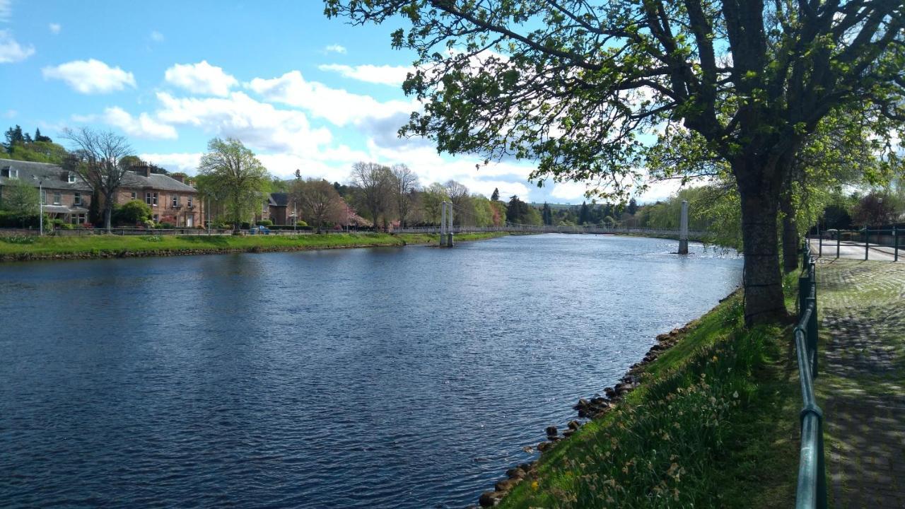 Aye Stay Inverness Bagian luar foto